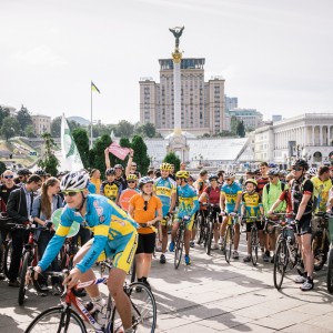 Літній день “Велосипедом на роботу” в Києві відбувся! Літній день "Велосипедом на роботу" в Києві відбувся!
