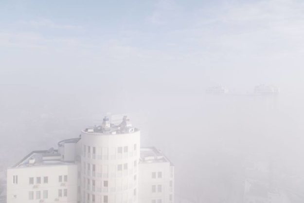 Смог у Києві. Фото Niels Ackermann, LUNDI13 Смог у Києві. Фото Niels Ackermann, LUNDI13