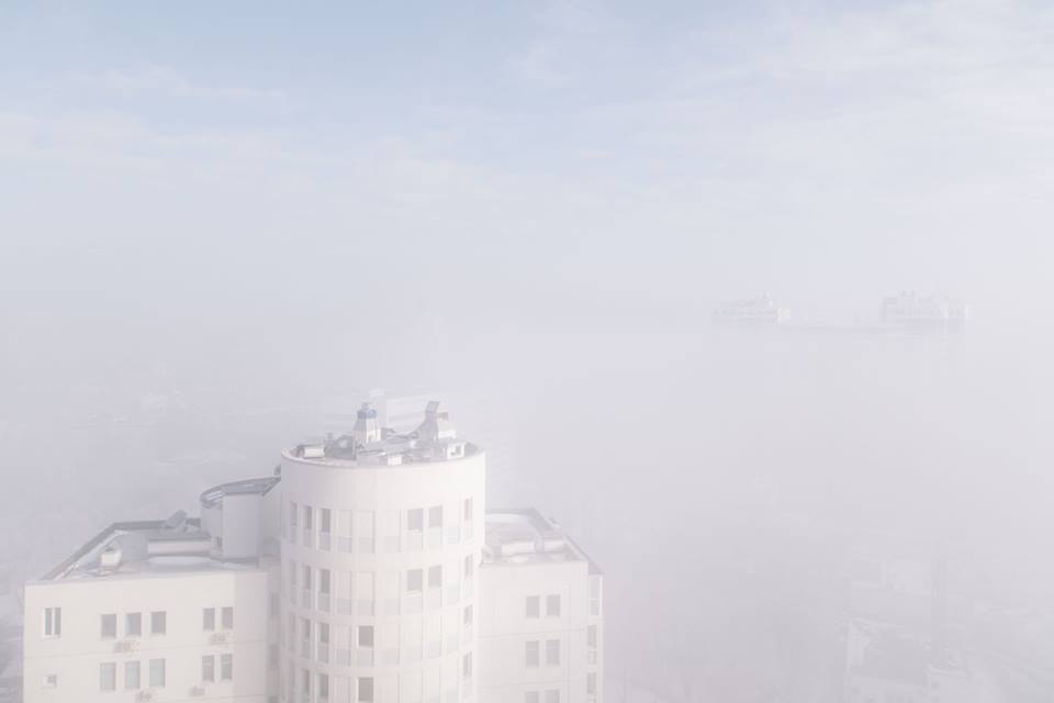 Смог у Києві. Фото Niels Ackermann, LUNDI13 Смог у Києві. Фото Niels Ackermann, LUNDI13