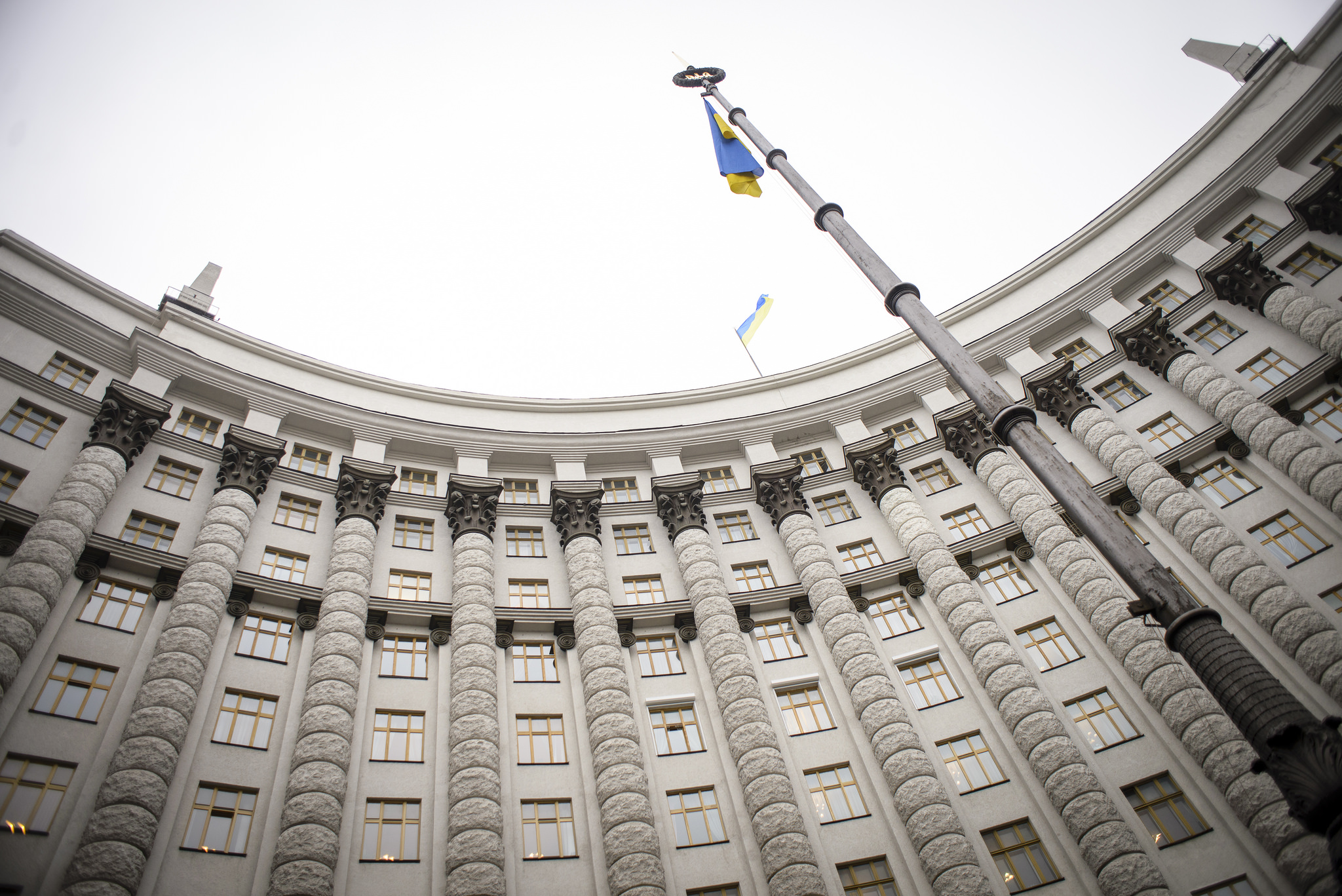 Кабмін прийняв зміни, які дозволять фіксувати порушення на смугах громадського транспорту Кабмін прийняв зміни, які дозволять фіксувати порушення на смугах громадського транспорту