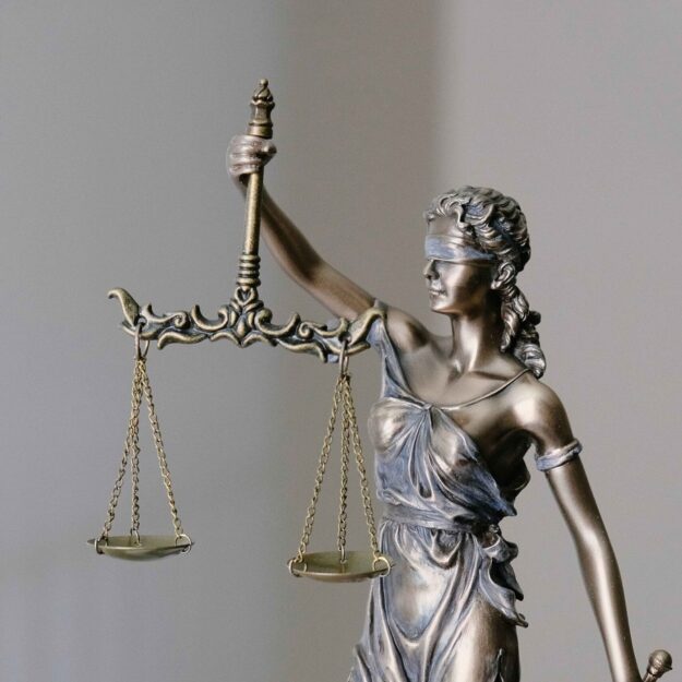 court-scaled