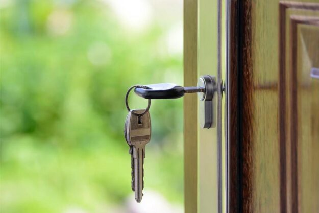 Українським екоактивістам пропонують допомогу з покриттям орендної плати за житло