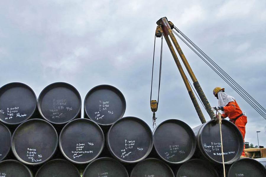 Росія заробила 93 мільярди євро від викопного палива протягом перших 100 днів вторгнення Росія заробила 93 мільярди євро від викопного палива протягом перших 100 днів вторгнення