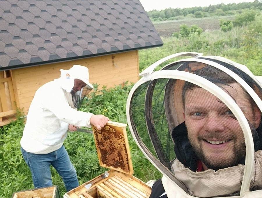 Якщо мене бджола не вкусила, то день минув даремно, – жартує Олег Бачинський